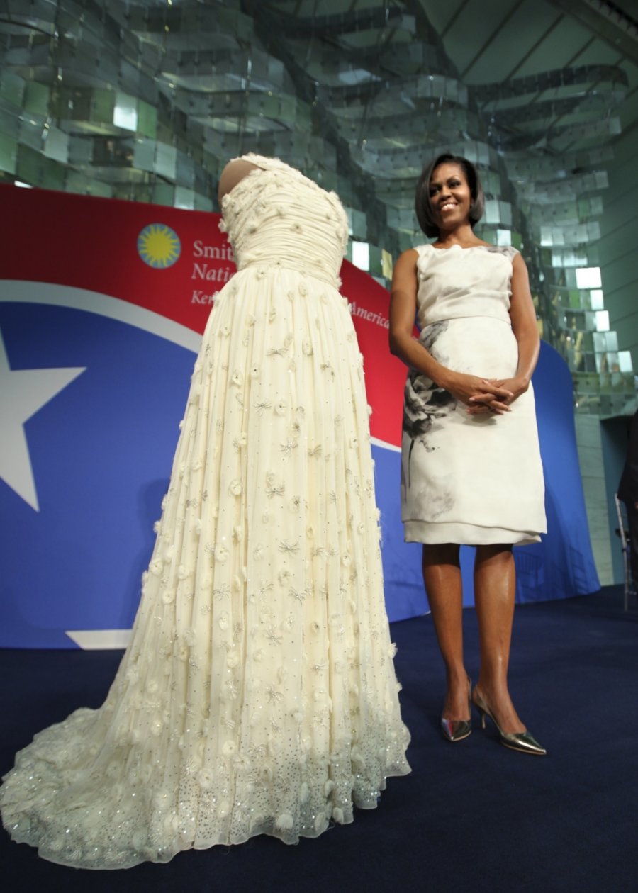 Michelle Obama prie