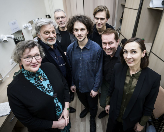 Regina Garuolytė su kūrybine grupe pasibaigus pjesės skaitymui, 2019m.