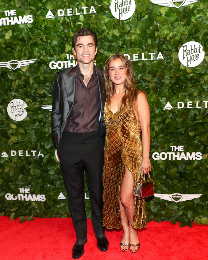 Aktoriai Patrickas Ballas ir Haley Lu Richardson