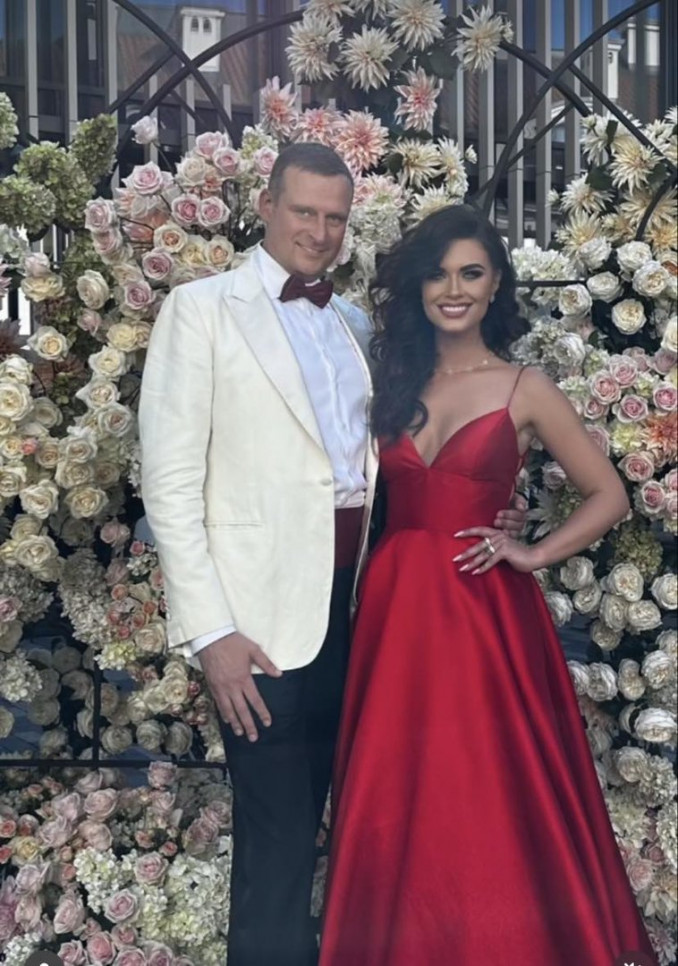 Verslininkas Danielius Bunkus į draugų vestuves atvyko su modeliu S. Pancerevaite: atskleidė, ar jie pora