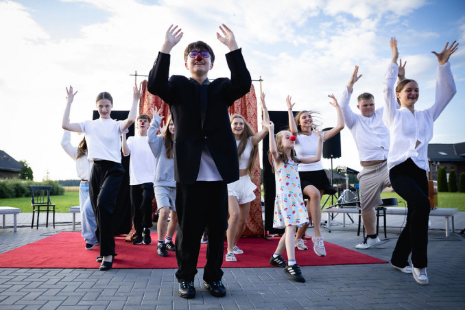 Meno festivalis po atviru dangumi „Kultūros zona“: kūrybinė laisvė – auginti žmogų