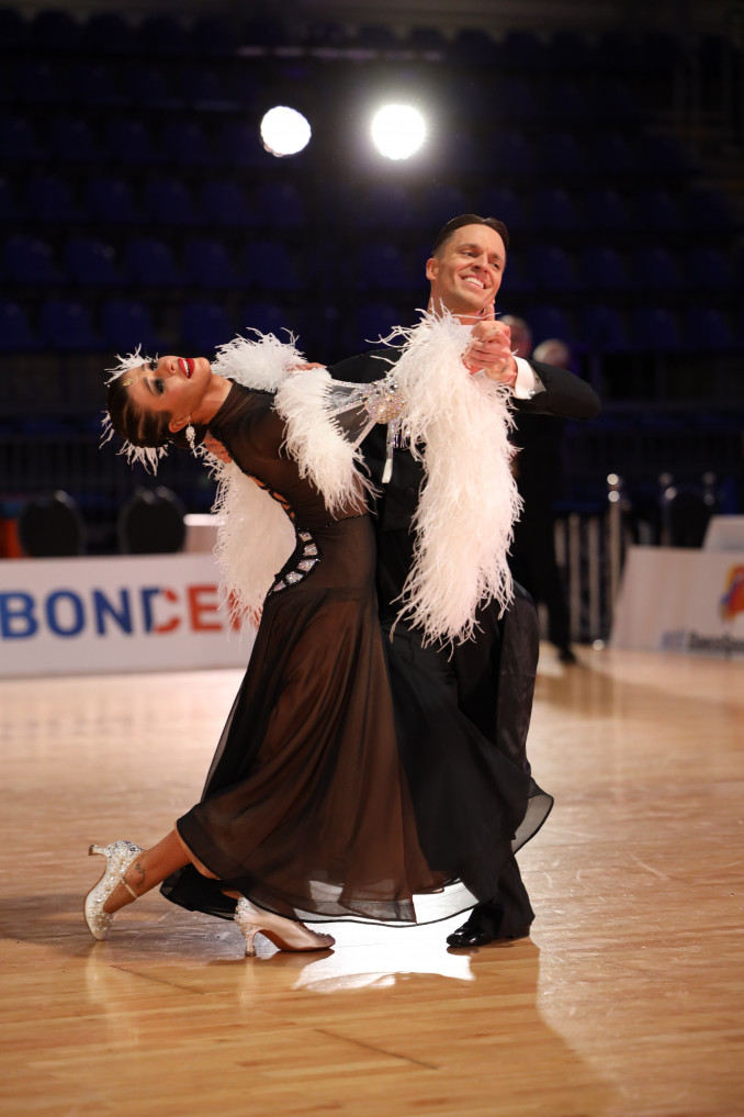 Auksinis V. Lacičio ir V. Golodnevos debiutas pasaulio profesionalų lygoje!