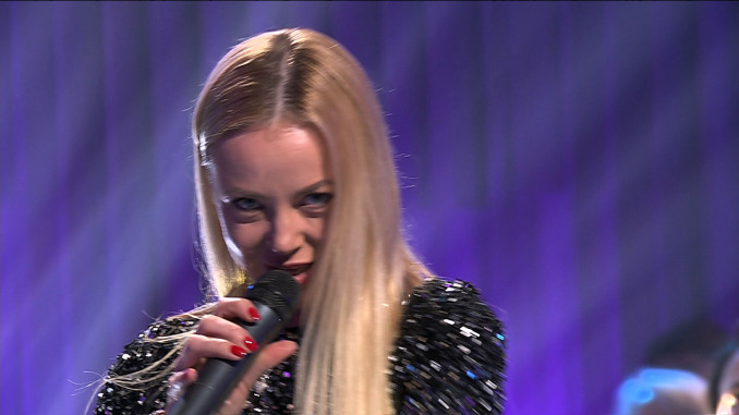 Dainininkė Mia atvirai papasakojo, kodėl mokykloje buvo tyčiojamasi iš jos sūnaus