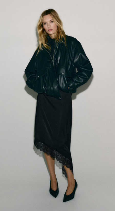 Asymmetric lace-trimmed skirt