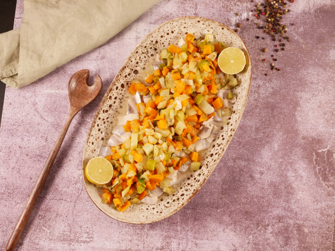 Ruošiamės Kūčių vakarienei: kaip išsirinkti skanią ir natūralią silkę?