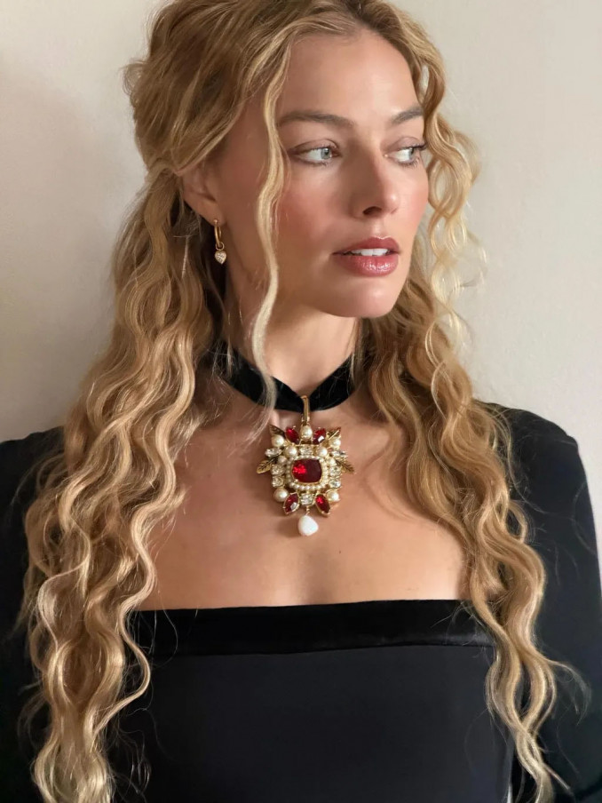 Margot Robbie @brycescarlett