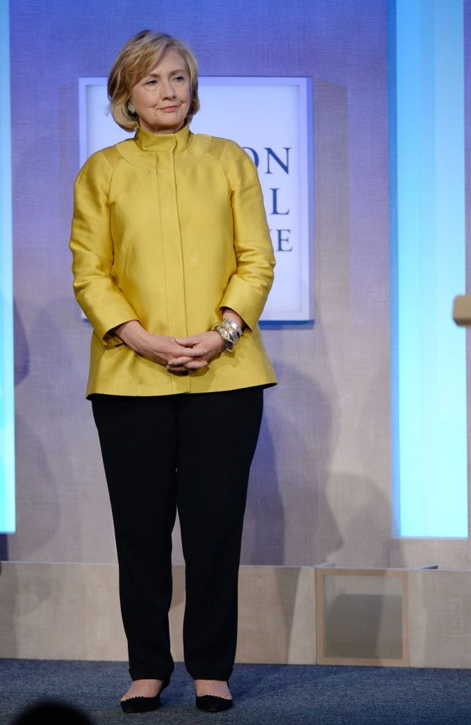 H. Clinton patinka geltona