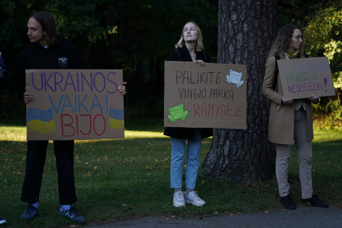 Prie Vingio parko vykusiame proteste skambėjo raginimai riboti fejerverkus