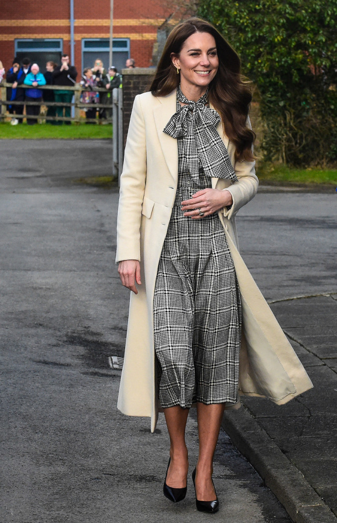 Kate Middleton su Zara suknele