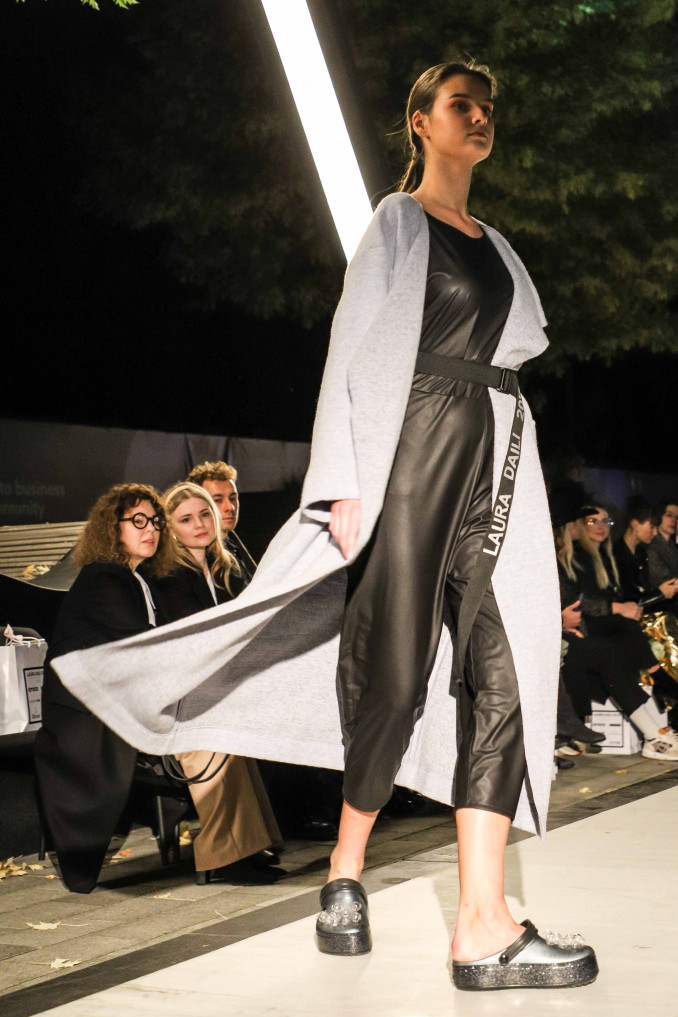 Laura Daili 20'20 kolekcijos modelis