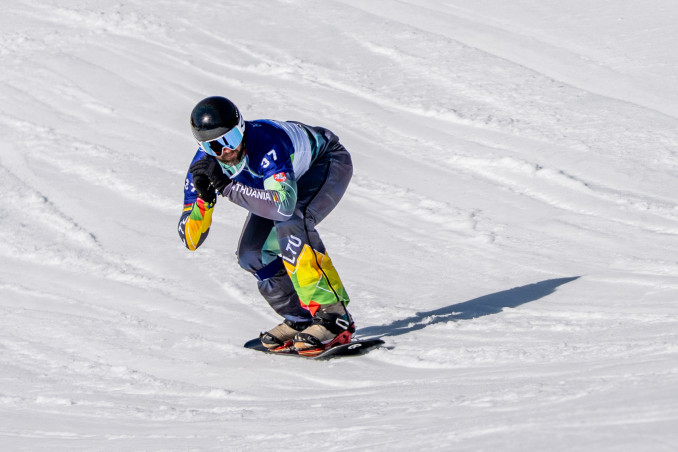 Rapolas Micevičius pateko į paralimpinių žaidynių snieglenčių kroso finalą