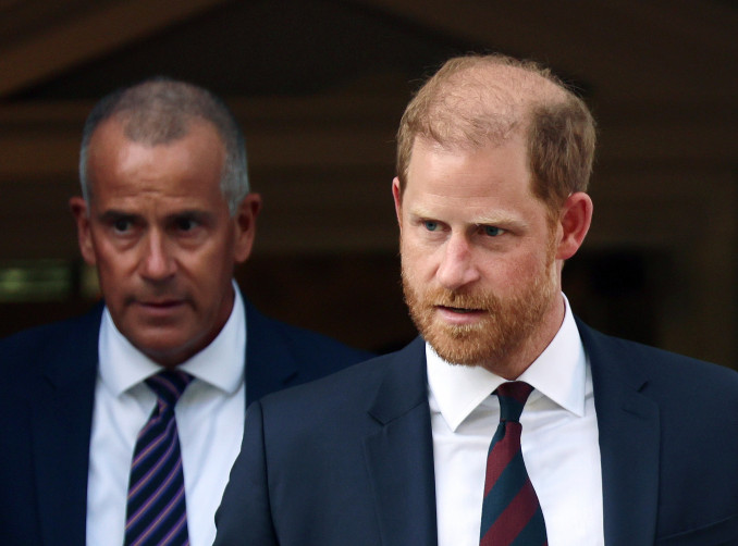 Teisėjas atmetė princo Harry ir kitų asmenų ieškinius prieš „Daily Mail“ leidėją