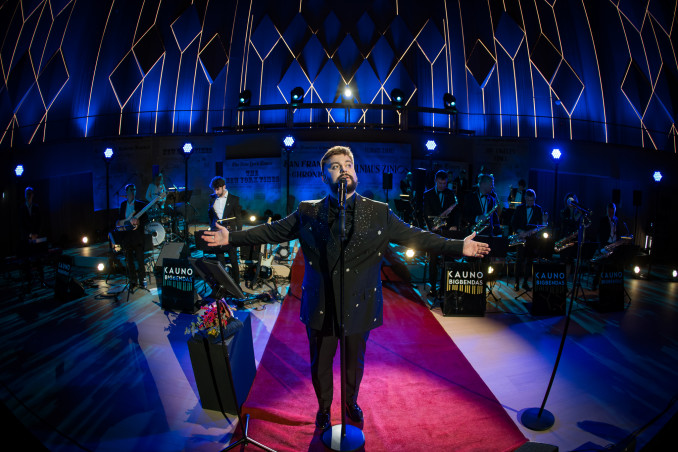 Dainotas Varnas pristato kalėdinę dainą: laikosi vienos tradicijos