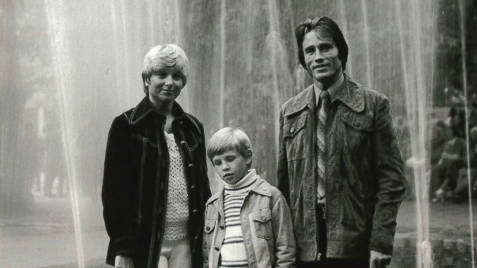 Filmas apie Marijoną Mikutavičių „Vienas iš 3 milijonų“: nutrūktgalviškas ir atviras iki skausmo