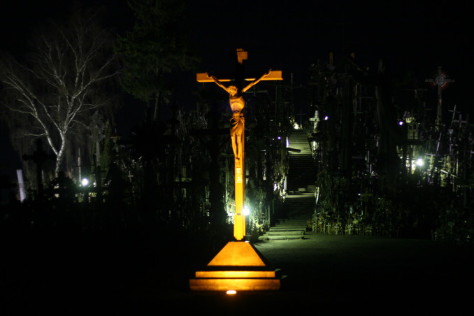 Popiežiaus Jono Pauliaus II dovanotas kryžius.