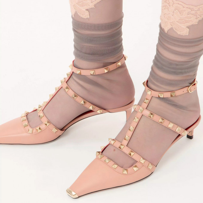 Bateliai „Rockstud“, modelis „Rockstud Kidskin Pumps“, „Valentino“